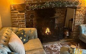 Arms Cottage